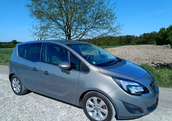 Opel Meriva cena 20999 przebieg: 151000, rok produkcji 2010 z Kłobuck małe 379